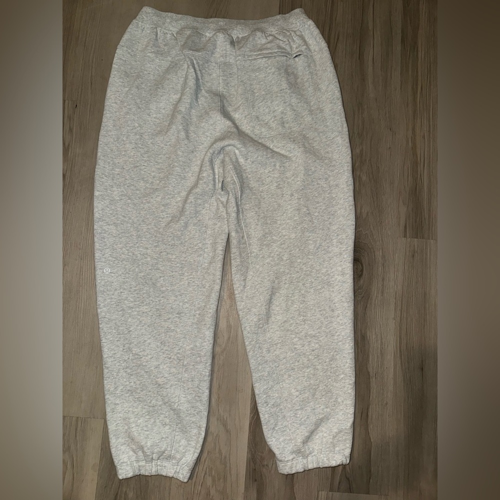 Lululemon Athletica Men’s Joggers - Picture 14 of 16